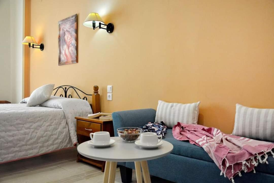 Marilena Studios And Apartments ปาเลโอกัสไตรซา ภายนอก รูปภาพ